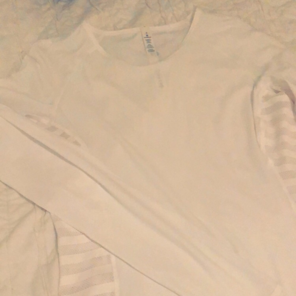 Lululemon top